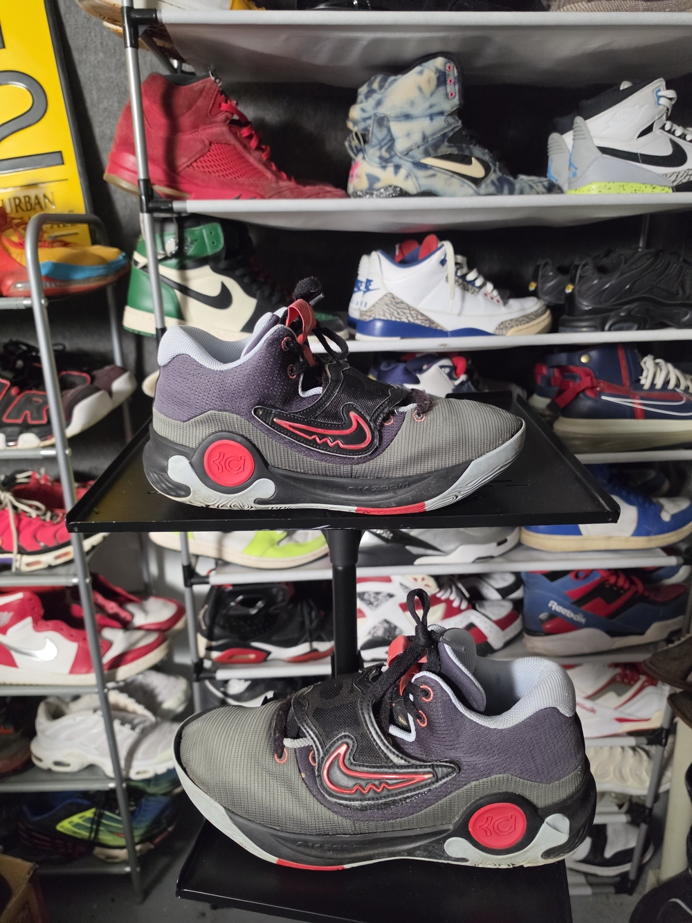 🔥 Nike KD Men Size 11  Black Gray and Pink Athletic Sneakers Basketball